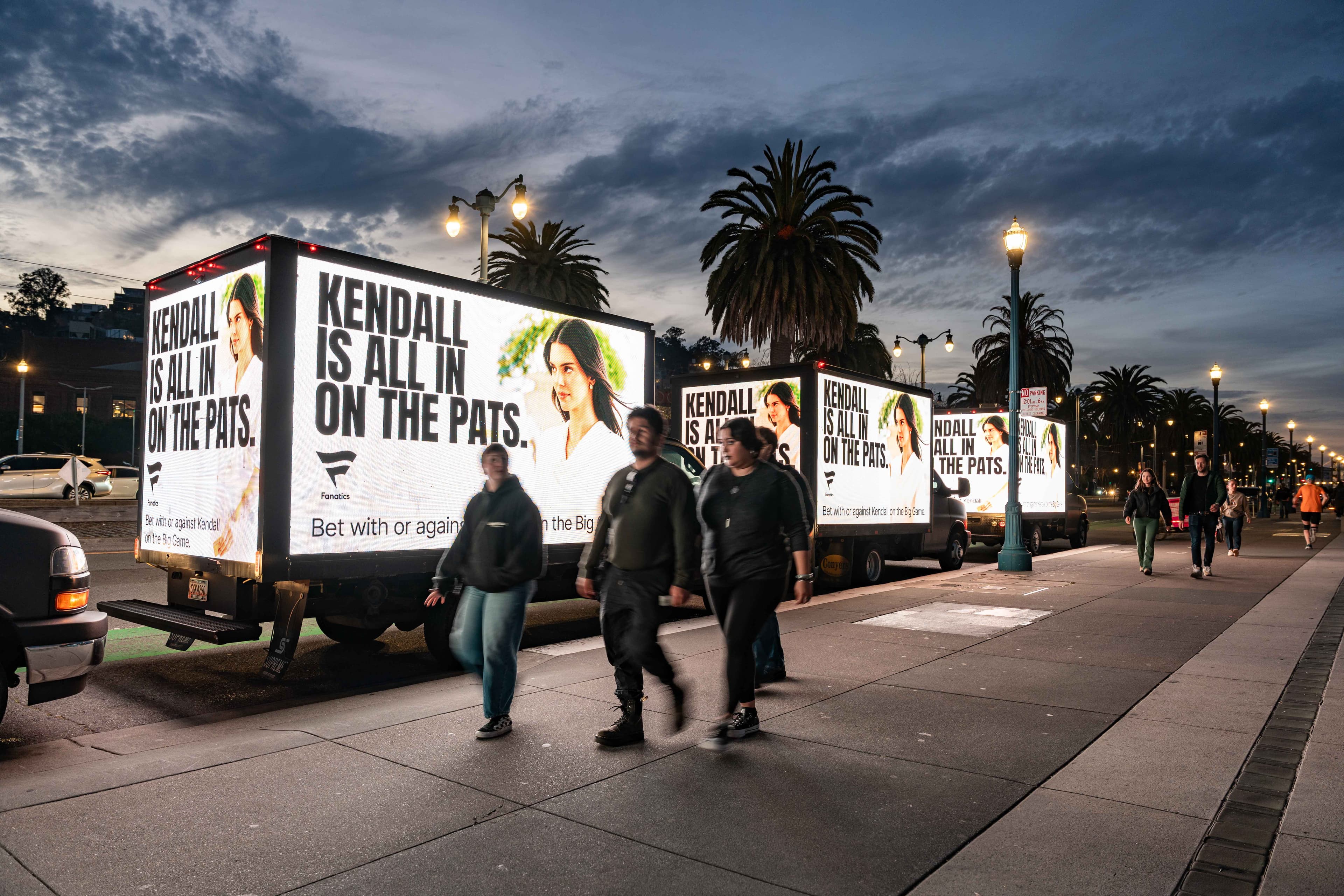Digital Mobile Billboards