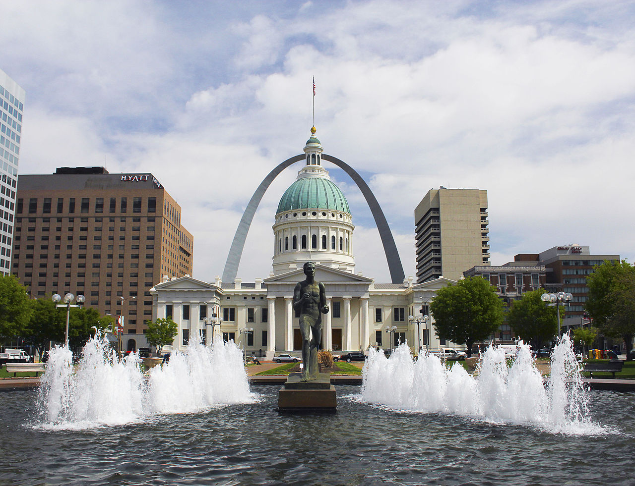 Out-of-home advertising in St. Louis